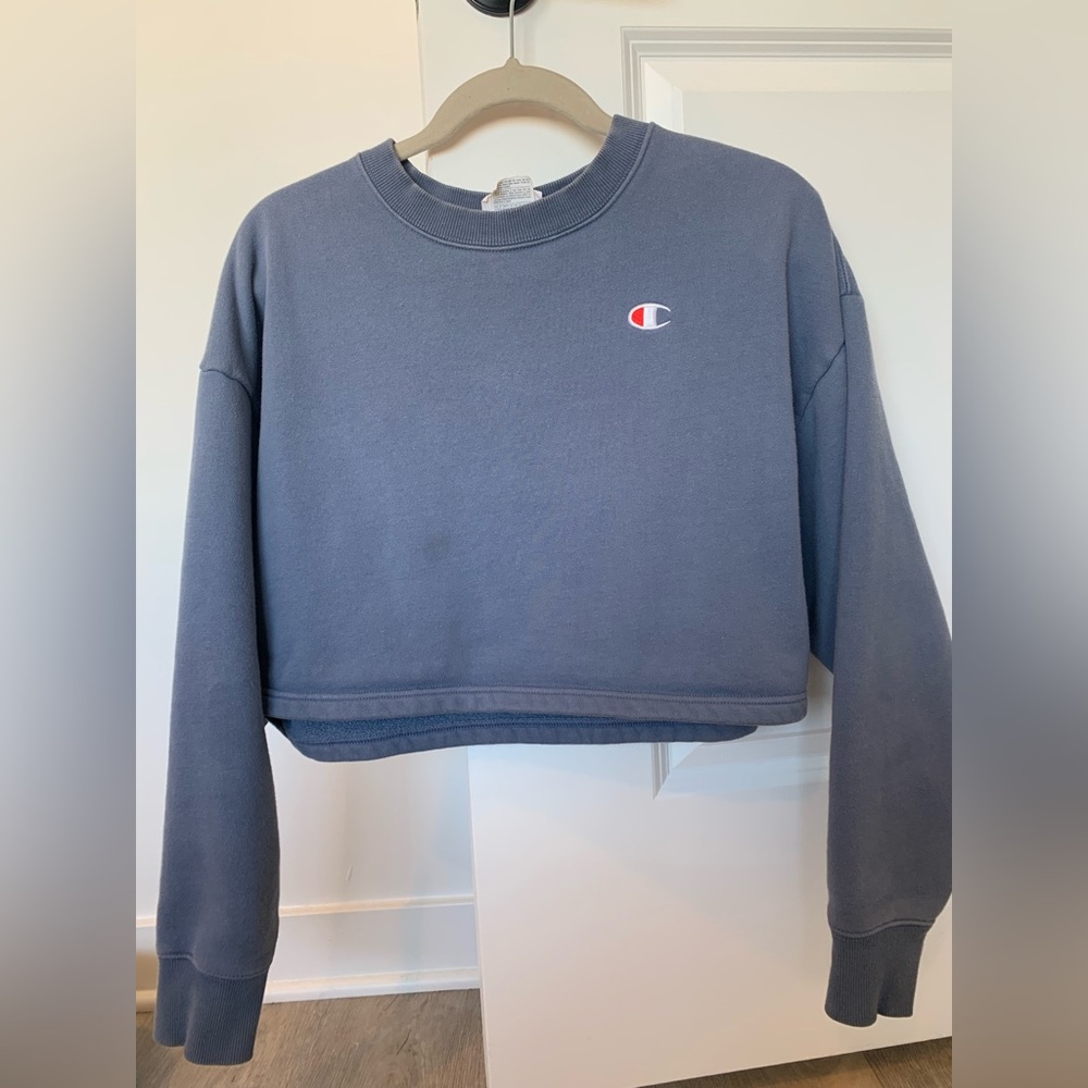 Champion cropped pullover size medium.